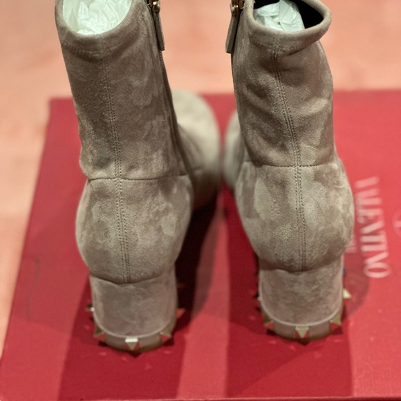 Suede Beige Valentino boots with studs on heels. From the RealReal. - Picture 10 of 10